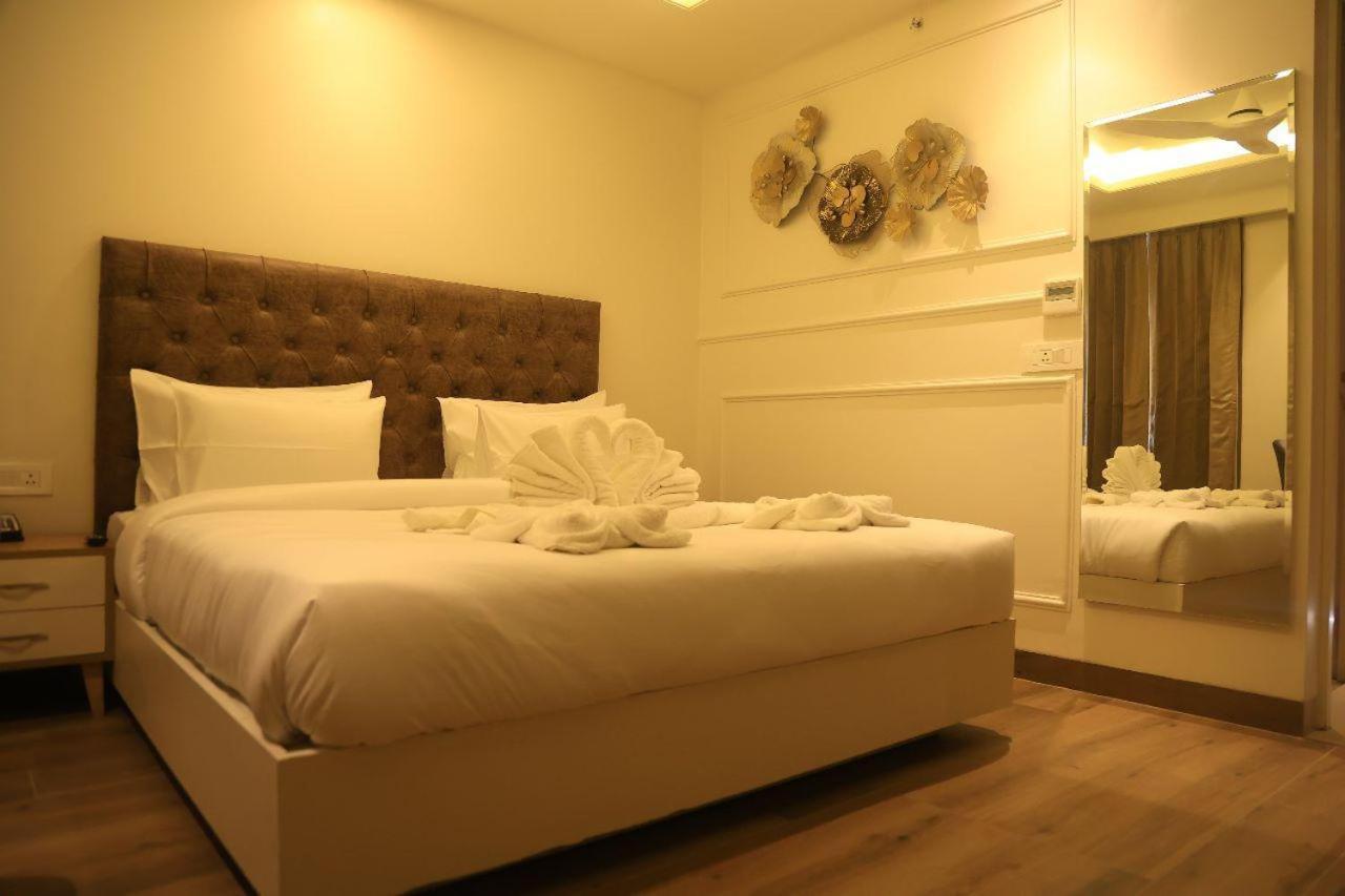 Sapphire Sky Hotel Ντεχραντούν Εξωτερικό φωτογραφία